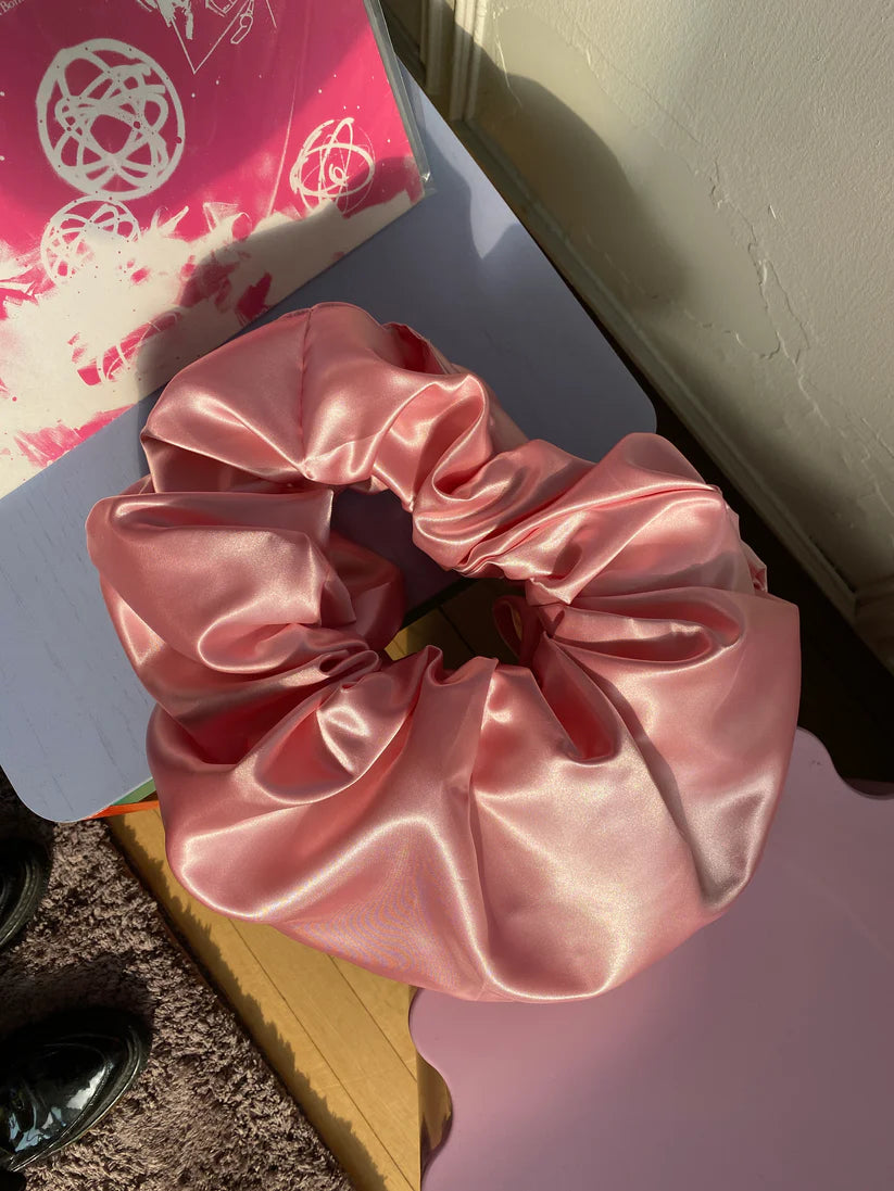 Bounce Baguette Bag (Ballet Pink)