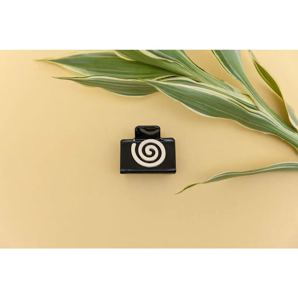 Pia Clip