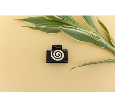 Pia Clip