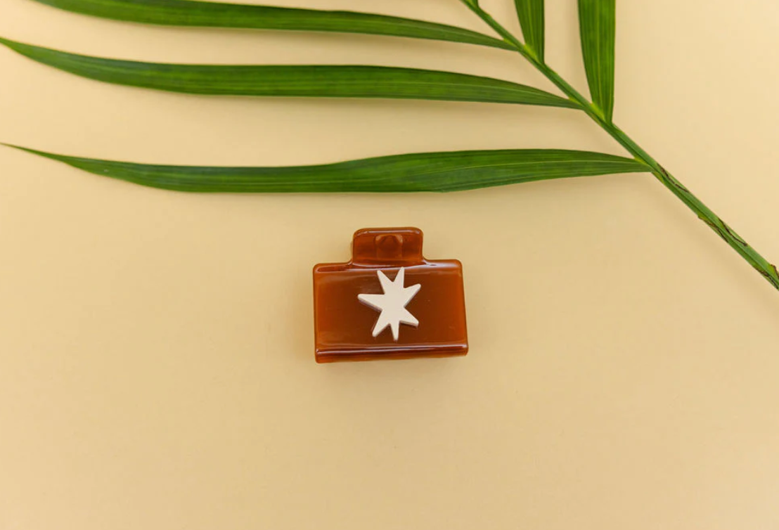 Pia Clip