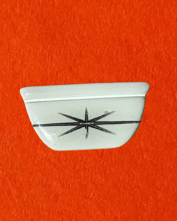 Dainty Comet Magnets