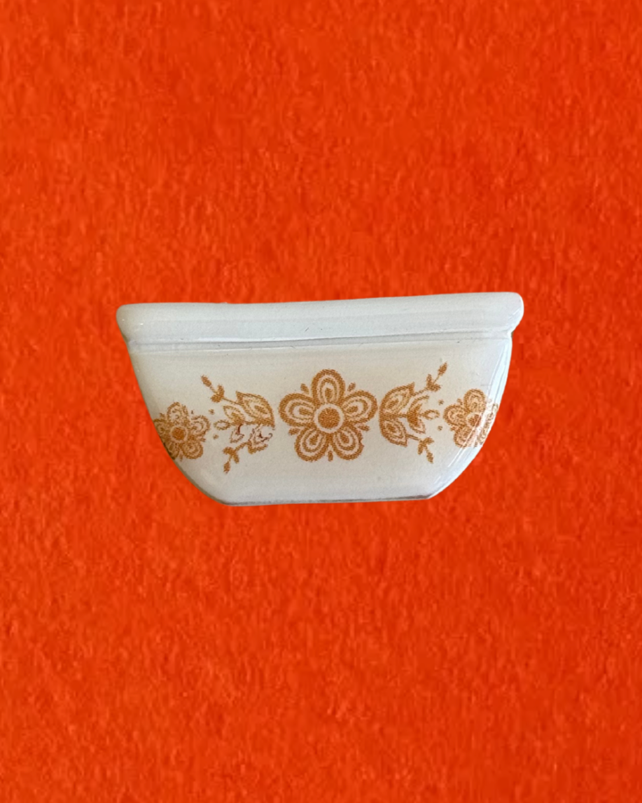 Dainty Comet Magnets