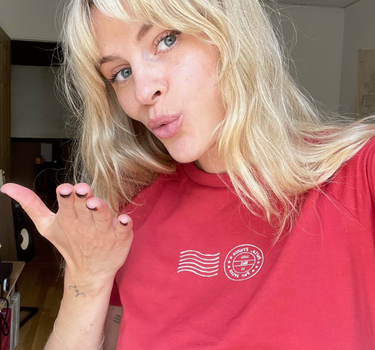 Seconds-Maeve Tee-Dark red